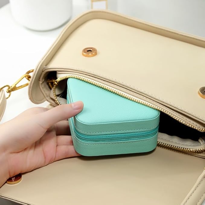 Travel jewelry case travel jewelry organizer for Rings Earrings Necklace Bracelet travel Jewelry box for women (3.9 * 3.9 * 1.96Inch)